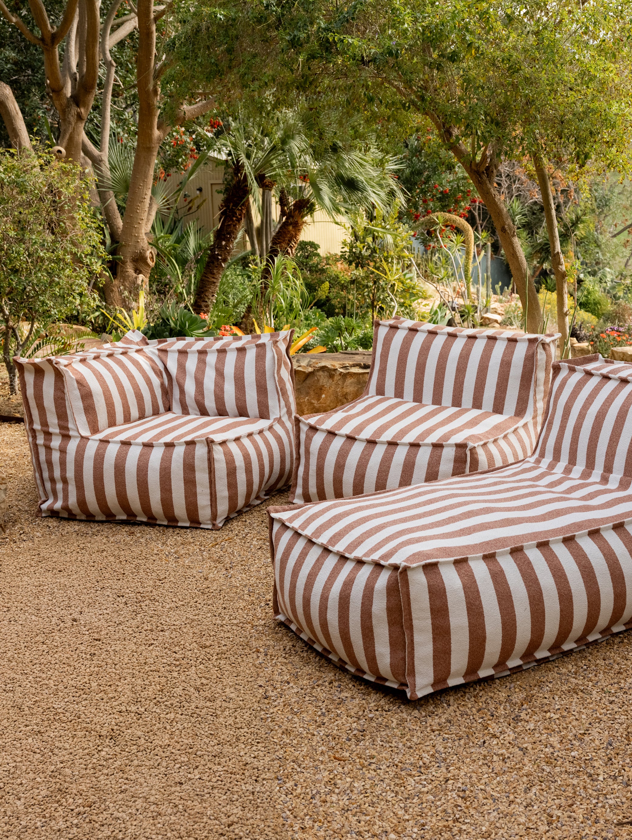 Make Waves Outdoor Corner Chair, Tuscan Stripe