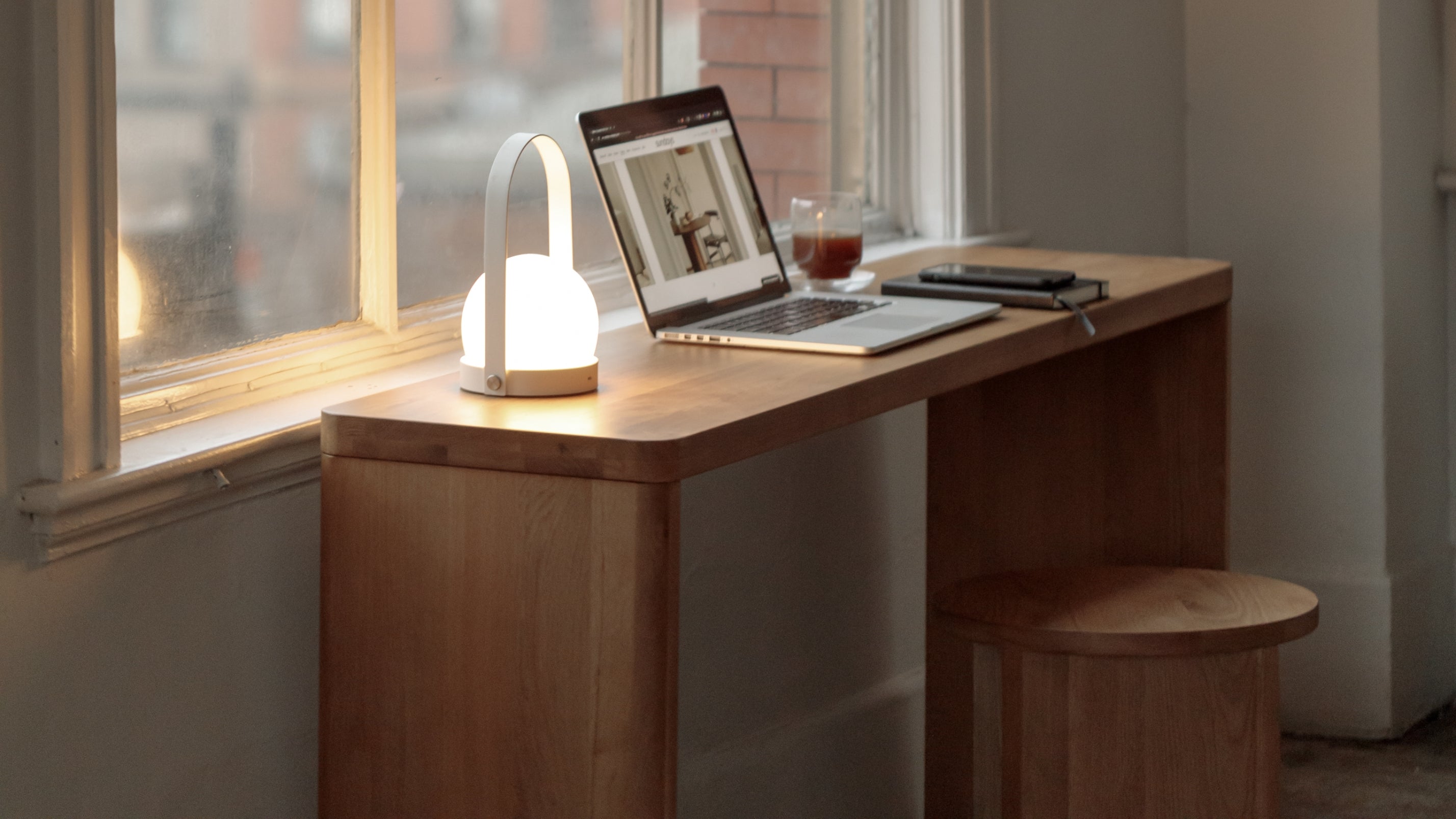 Form Console, Large, Oak