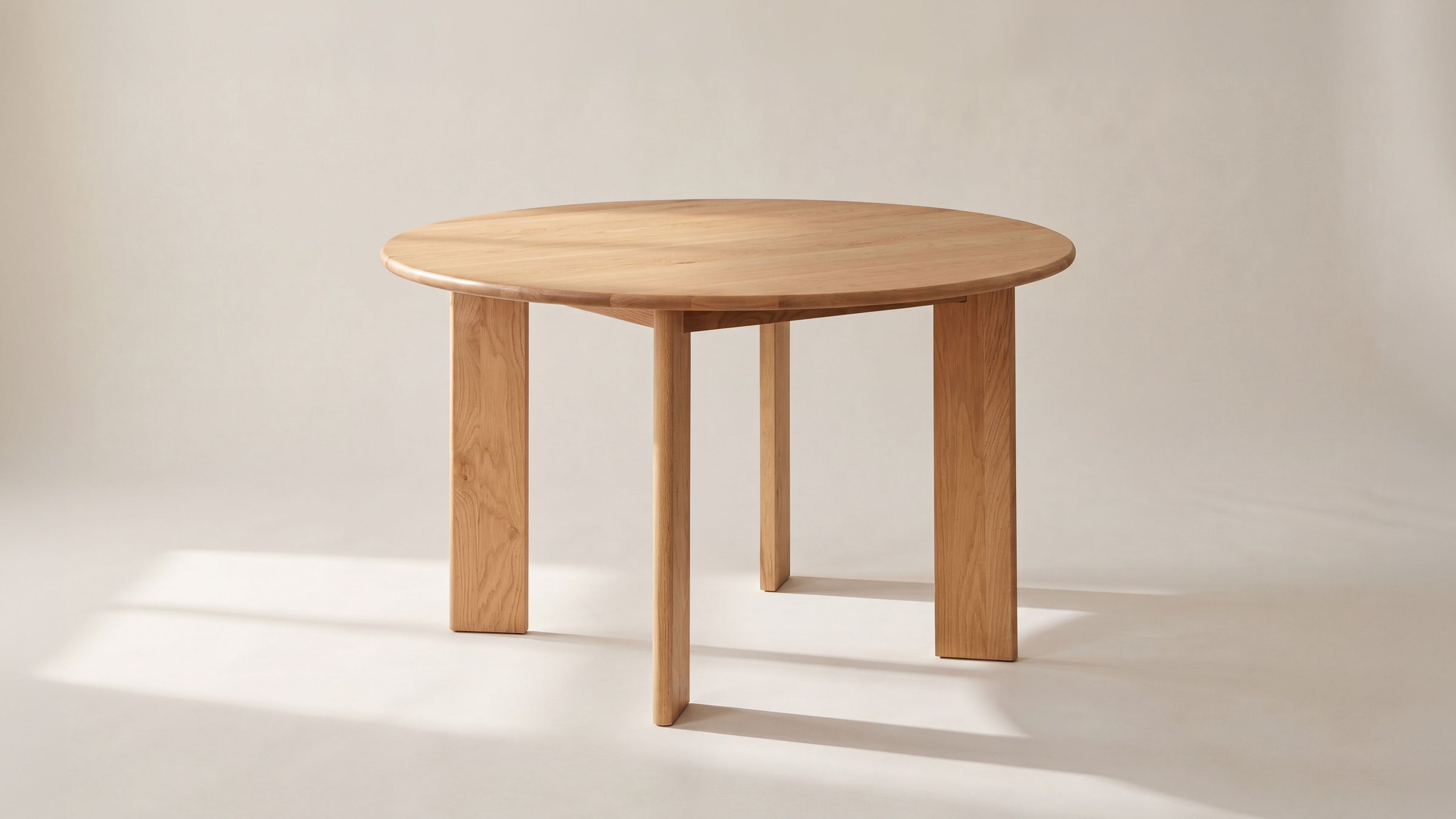 Frame Round Dining Table, Seats 4-5, Oak