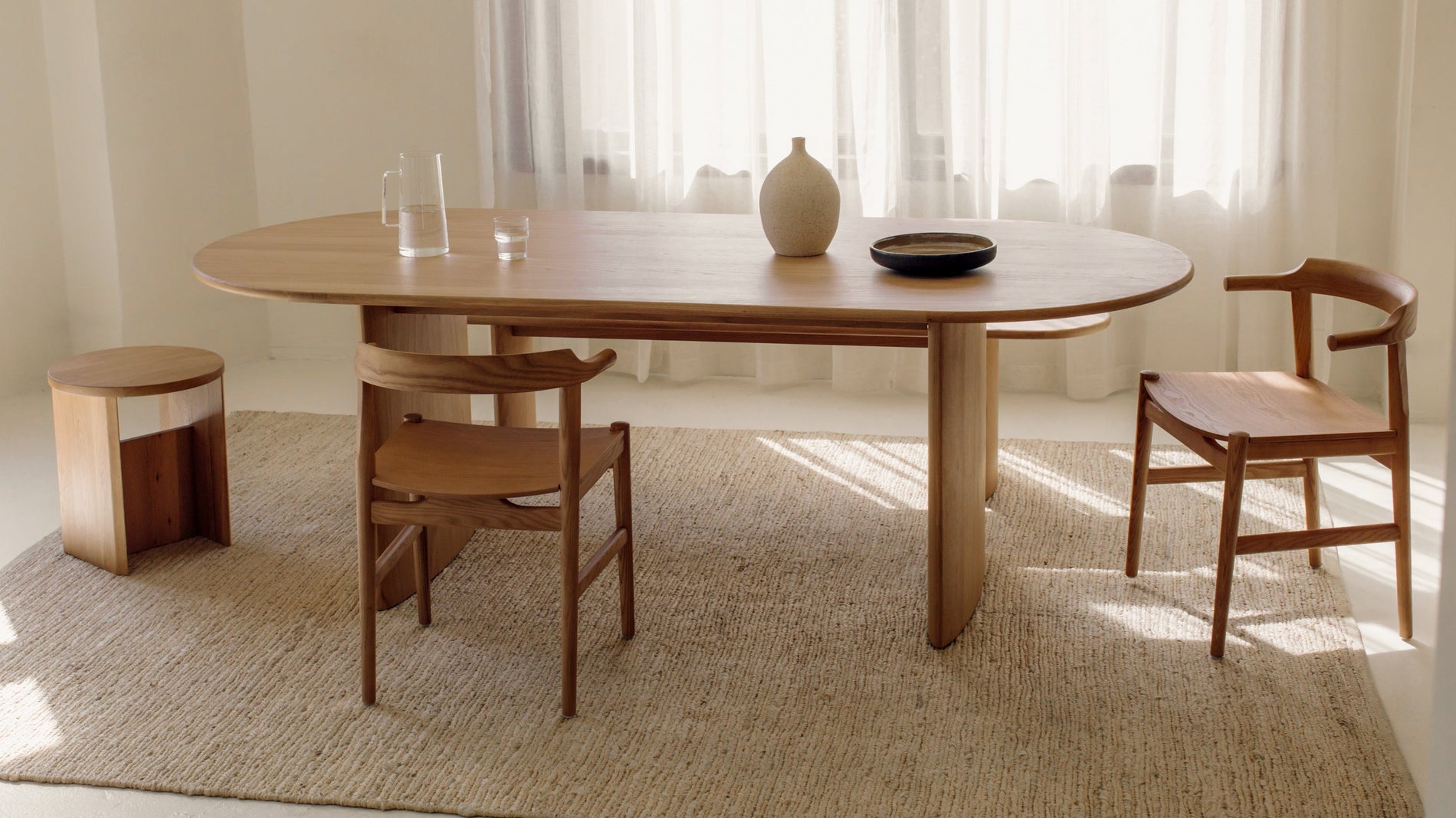 Union Dining Table, Seats 6-8 People, White Oak_image