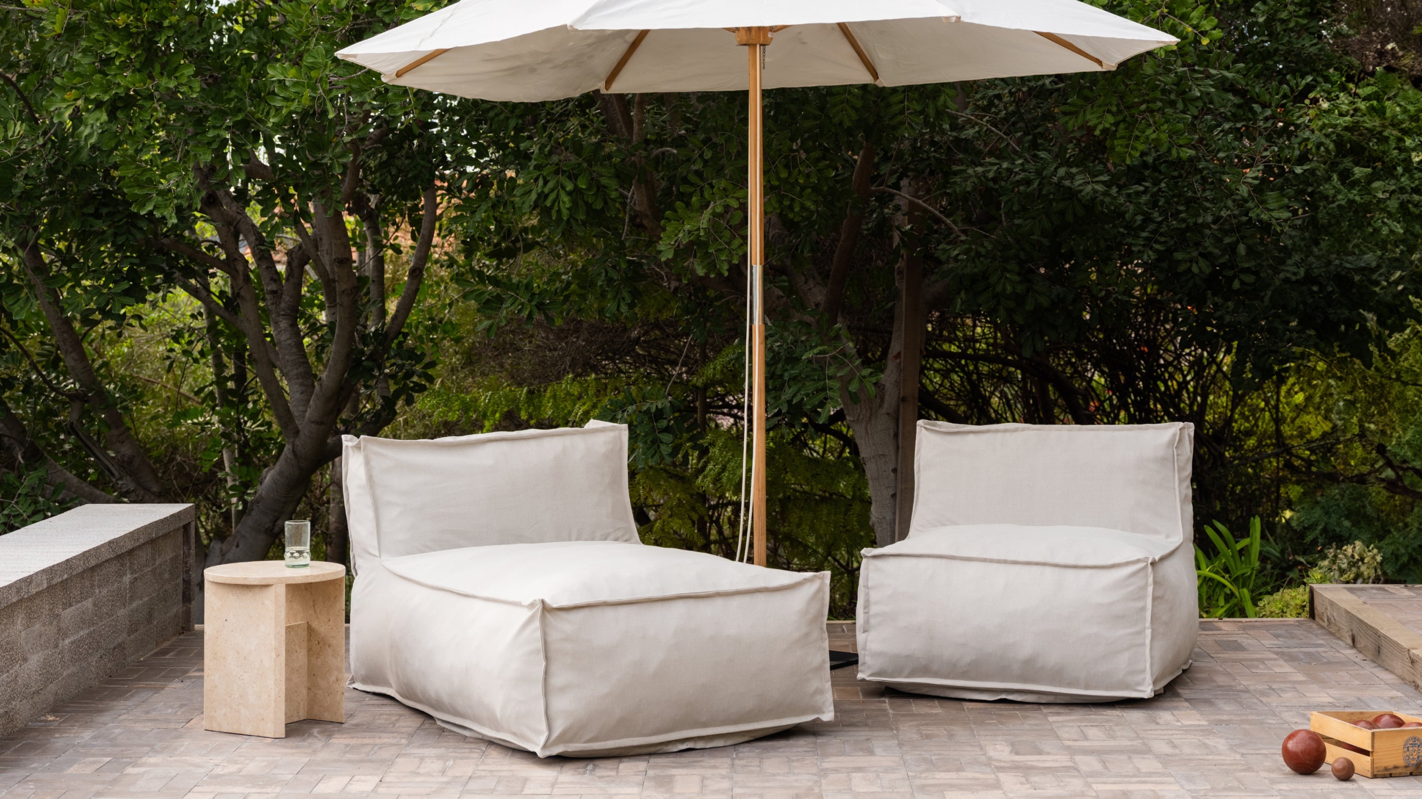 Make Waves Outdoor Chaise, Gull