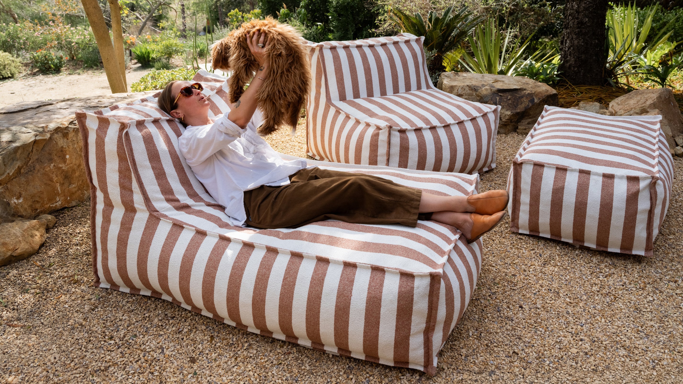 Make Waves Outdoor Chaise, Gull