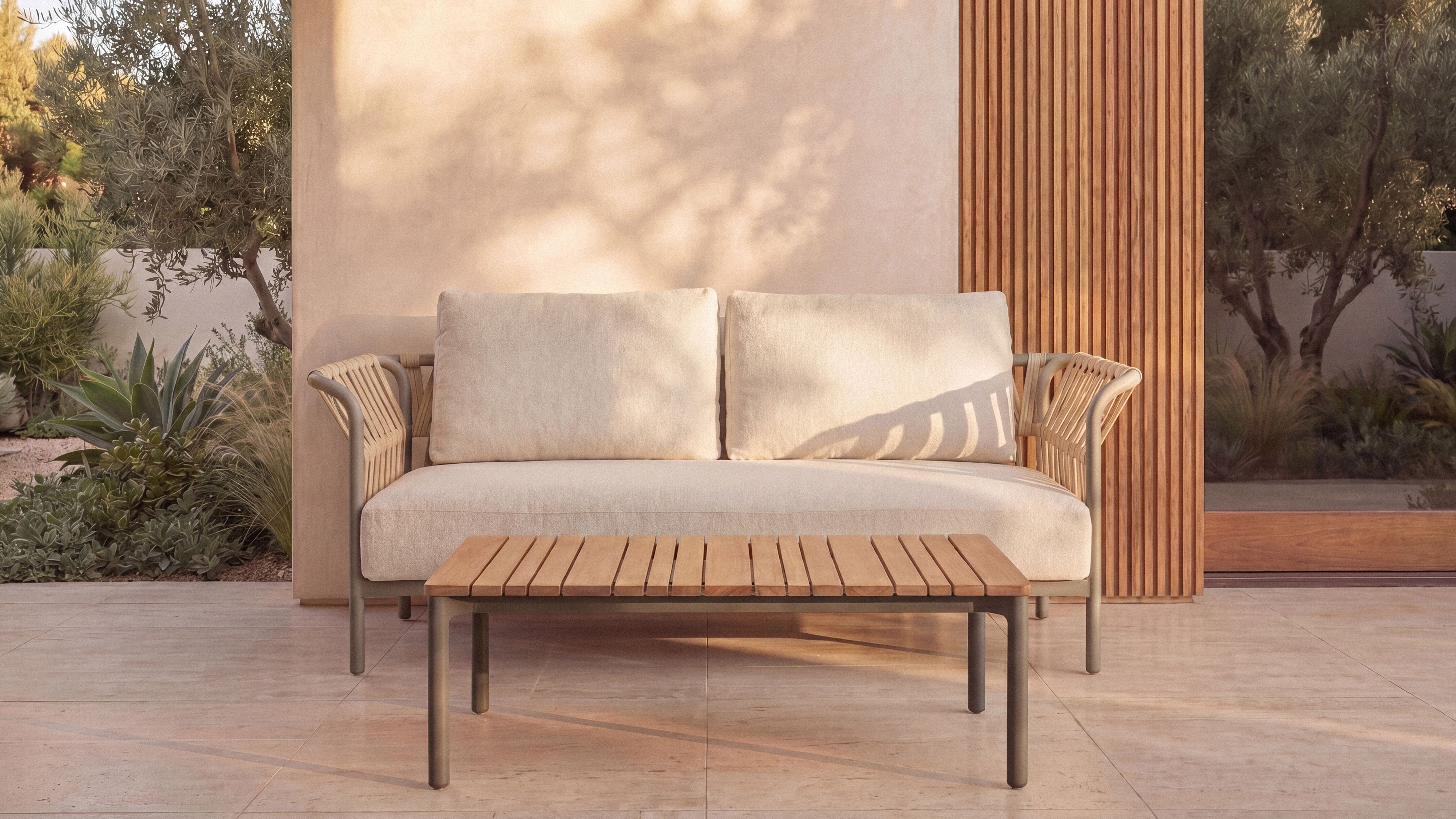 Sweet Escape Outdoor Sofa, Grey