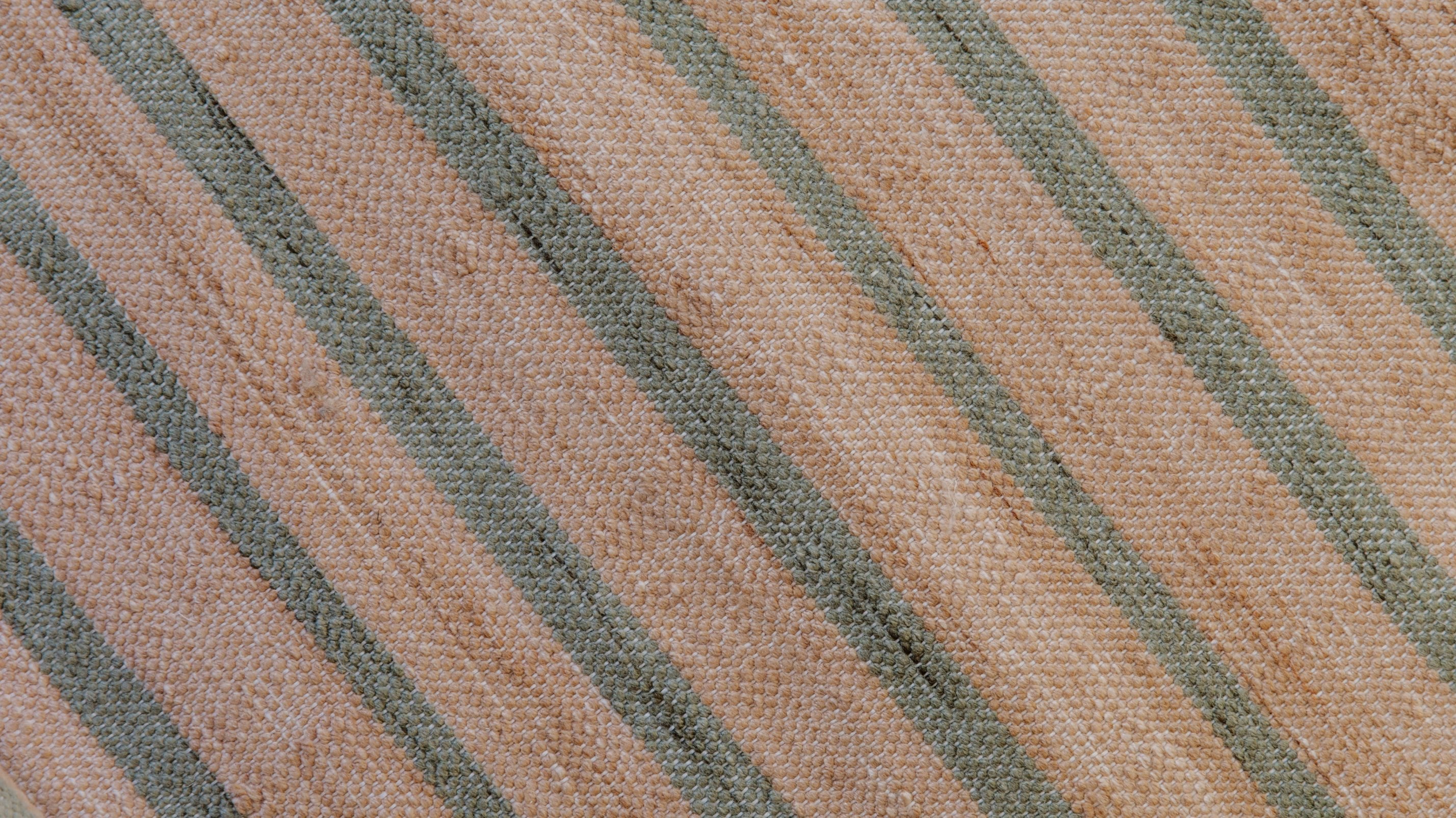 Seawall Rug, 8x10, Kelp
