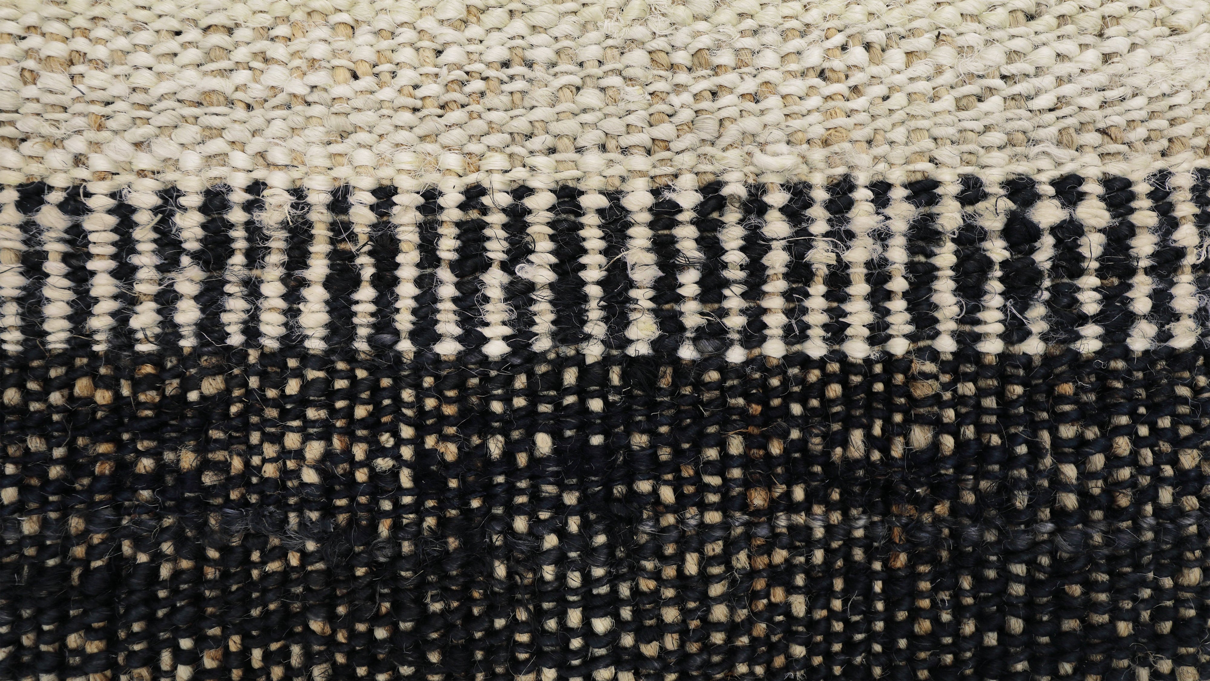 Savary Rug, 5x8 - Image 4