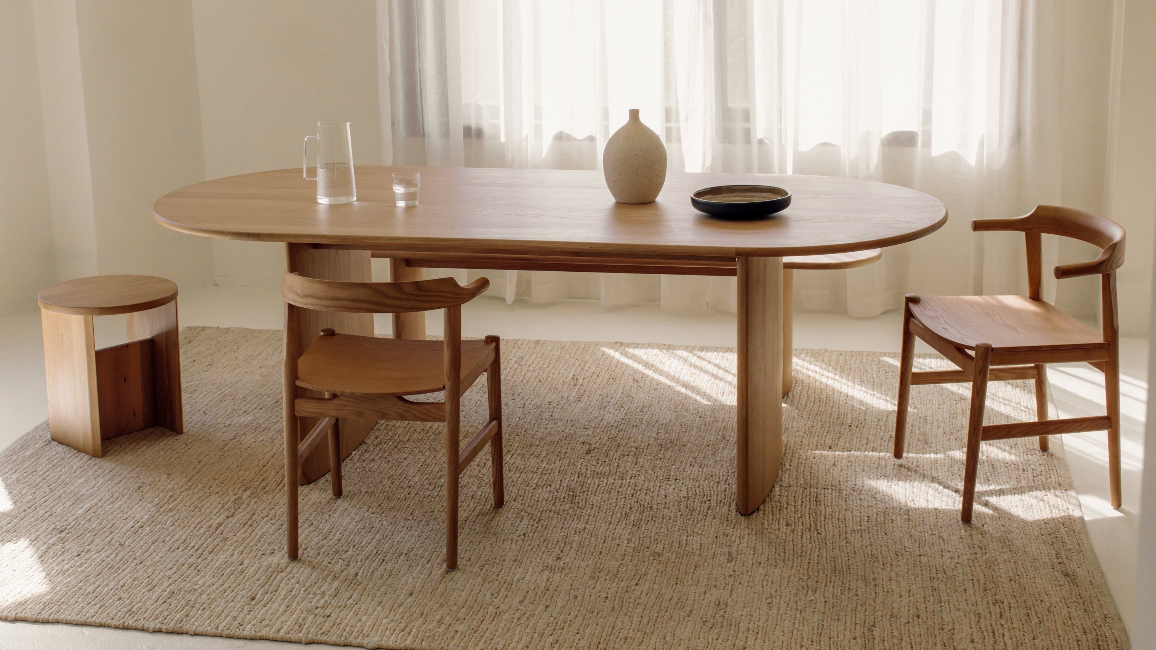 Union Dining Table, Seats 4-6, Walnut